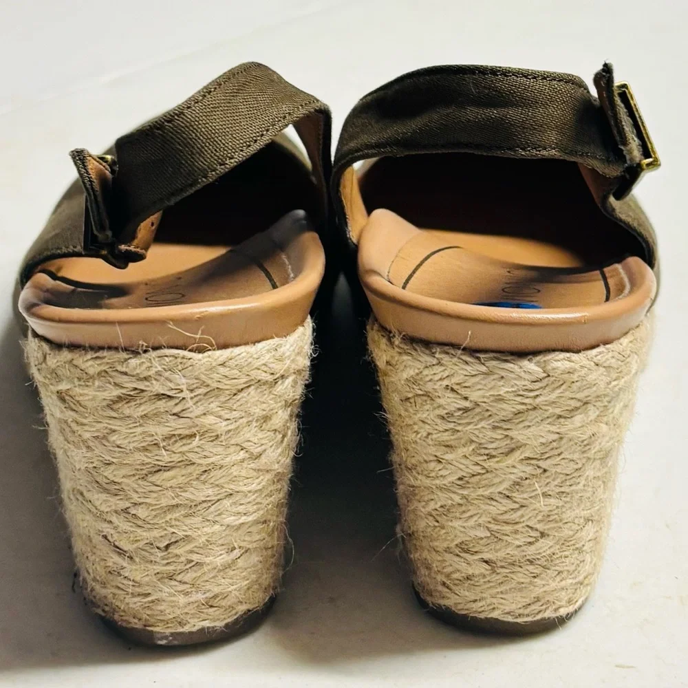 Vionic Coralina Size 11 Olive Espadrille Wedge Heel Slingback Sandal Casual Work